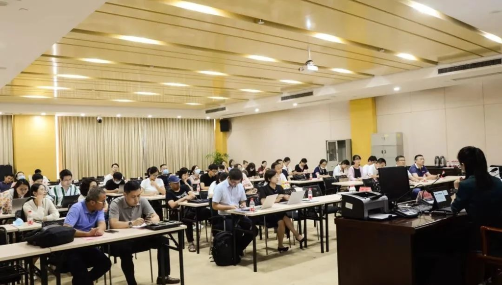 朱寶莉赴中國(guó)計(jì)量大學(xué)法學(xué)院授課——中國(guó)專利獎(jiǎng)申報(bào)策略與分析